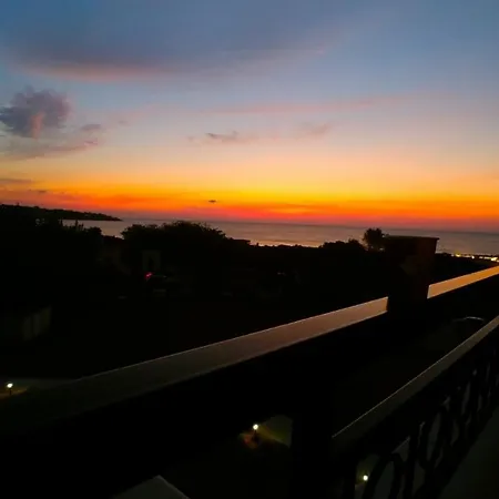 Life Sunrise 公寓